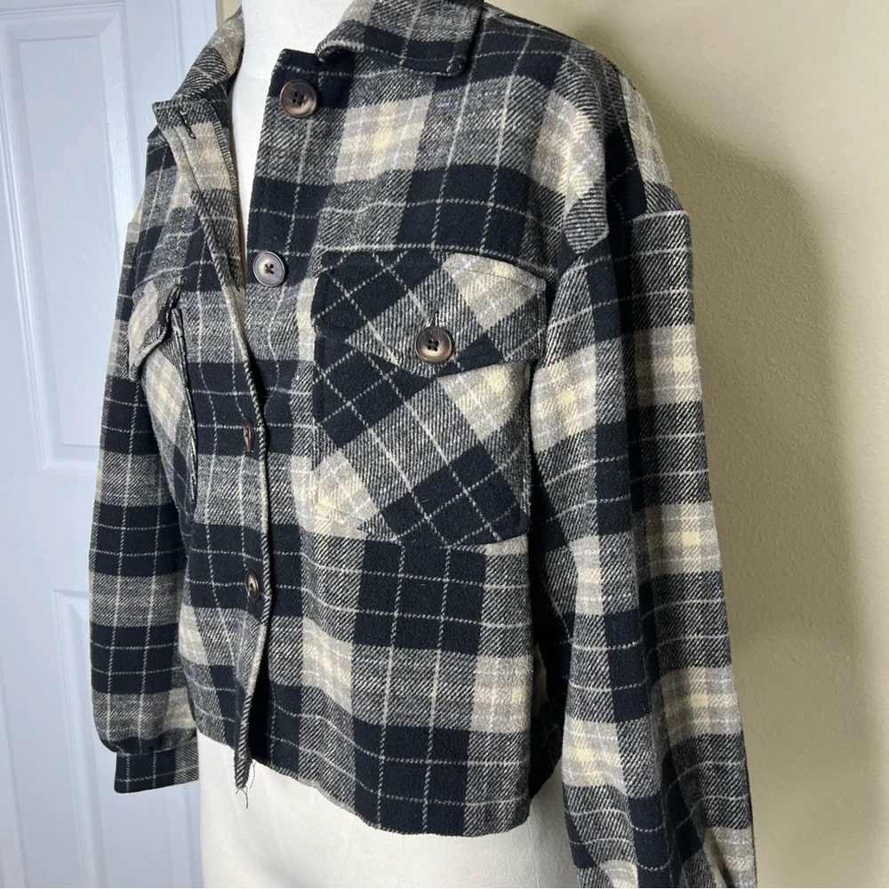 C by one Flannel - Picture 3 of 9